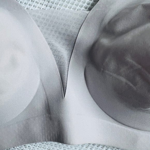 Knix Revolution Shadow Mesh Bra Size M Pale Lavender Wireless Adjustable Padded - Picture 2 of 7